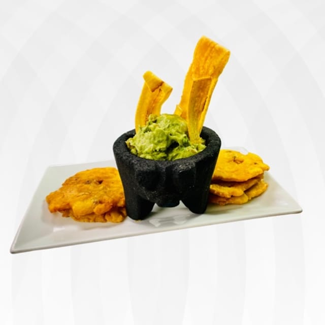 Guacamole con Tostones.